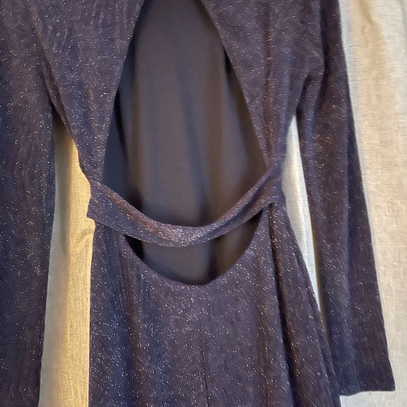 Beautiful dark blue long flowing dress - Picture 10 of 16